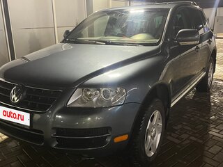 2004 Volkswagen Touareg I, серебристый, 850000 рублей, вид 2