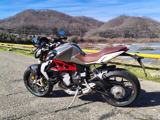 2014 MV Agusta Brutale 800, красный, 550000 рублей, вид 4