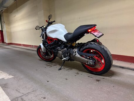 2015 Ducati Monster 821, белый, 490000 рублей, вид 2