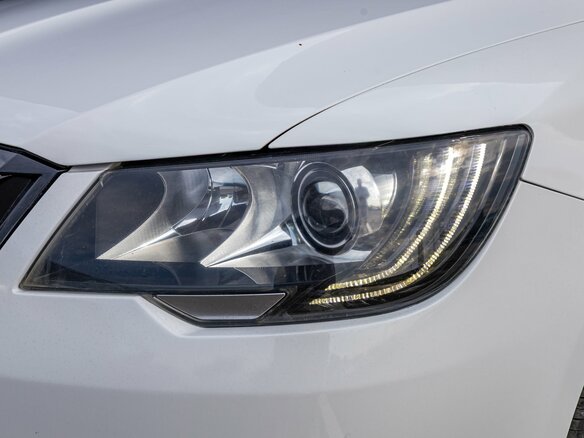 2013 Skoda Superb II Рестайлинг, белый, 1195000 рублей - вид 9