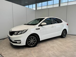 2015 Kia Rio III Рестайлинг, белый, 1075000 рублей, вид 2