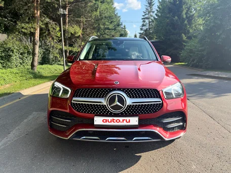 2021 Mercedes-Benz GLE 300 d II (V167), красный, 5850000 рублей, вид 1