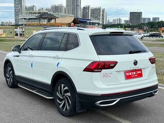 2023 Volkswagen Tiguan II Рестайлинг, белый, 2350000 рублей, вид 4