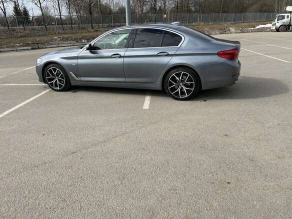 2017 BMW 5 серии 520d xDrive VII (G30/G31/G38), серый, 3300000 рублей - вид 12