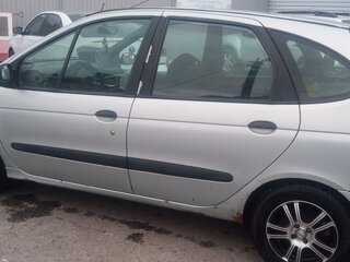 2001 Renault Scenic I Рестайлинг, серебристый, 350000 рублей, вид 3