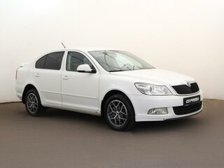 2011 Skoda Octavia II (A5) Рестайлинг, белый, 888000 рублей, вид 2