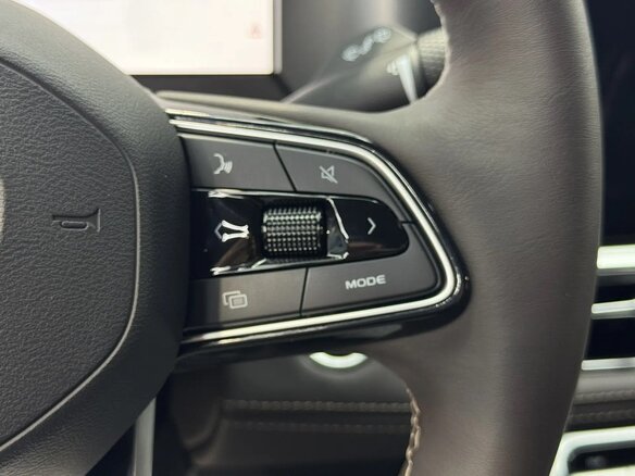 2026 Geely Monjaro I Рестайлинг 2 (China Market), белый - вид 15