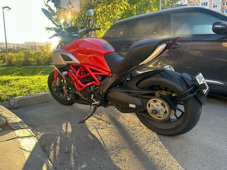 2011 Ducati Diavel, красный, 650000 рублей, вид 2