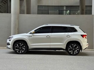 2022 Skoda Karoq DSG7 I, белый, 1690000 рублей, вид 3
