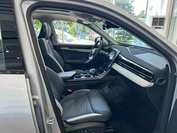 2026 Geely Atlas II, серебристый, 4114990 рублей - вид 12