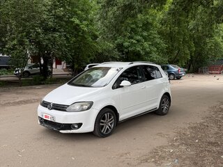 2010 Volkswagen Golf Plus II, белый, 305000 рублей, вид 1