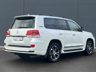2020 Toyota Land Cruiser 200 Series Рестайлинг 2, белый, 8490000 рублей, вид 5