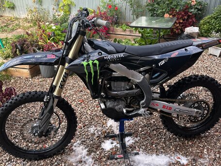 2024 Yamaha YZ450F, чёрный, 680000 рублей, вид 2