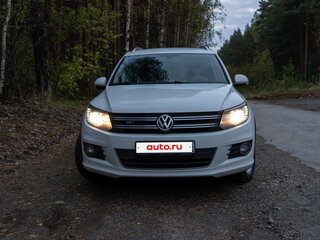 2016 Volkswagen Tiguan I Рестайлинг, белый, 1940000 рублей, вид 2