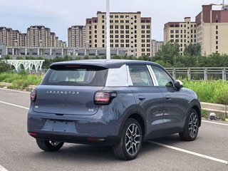 2026 Leapmotor A10 39.8 kWh, голубой, 1770000 рублей, вид 4
