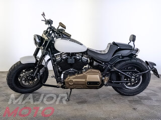 2018 Harley-Davidson Fat Bob, белый, 1865000 рублей, вид 2