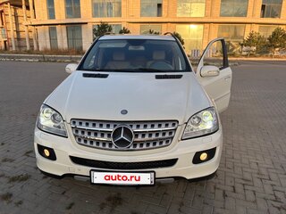 2008 Mercedes-Benz M-Класс 320 II (W164), белый, 1300000 рублей, вид 1