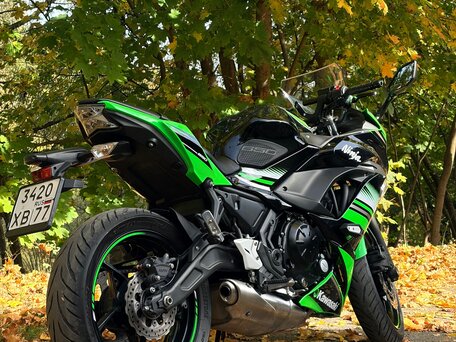 2017 Kawasaki Ninja 650, чёрный, 599999 рублей, вид 3