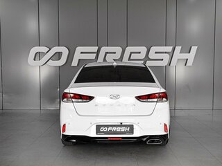 2019 Hyundai Sonata VII (LF) Рестайлинг, белый, 1649000 рублей, вид 4