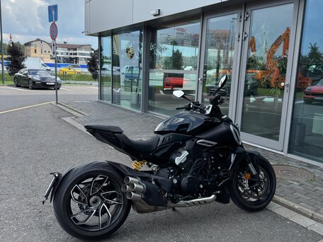 2023 Ducati Diavel V4, чёрный, 1990000 рублей, вид 2