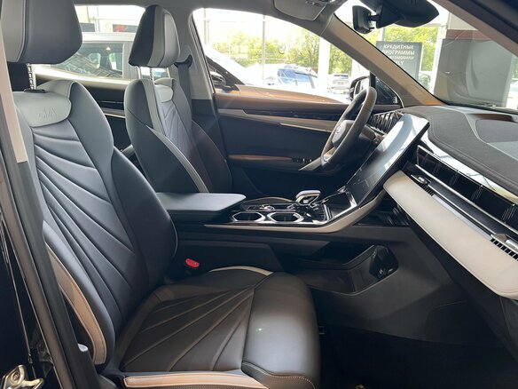2026 Geely Atlas II, чёрный, 3449990 рублей - вид 11
