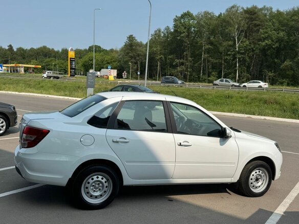 2026 Lada (ВАЗ) Granta I Рестайлинг, белый, 1068000 рублей - вид 2