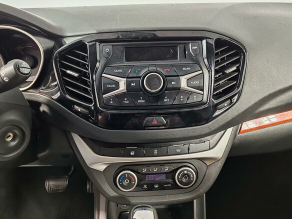 2019 Lada (ВАЗ) Vesta SW Cross I, оранжевый, 855000 рублей - вид 14