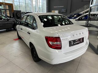2026 Lada (ВАЗ) Granta I Рестайлинг, белый, 845000 рублей, вид 5