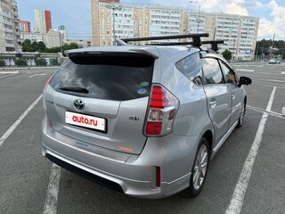 2015 Toyota Prius Alpha I (ZVW40/41) Рестайлинг, серебристый, 1655000 рублей, вид 4