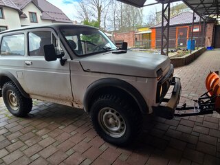 1996 Lada (ВАЗ) 2121 (4x4) I Рестайлинг, белый, 350000 рублей, вид 3