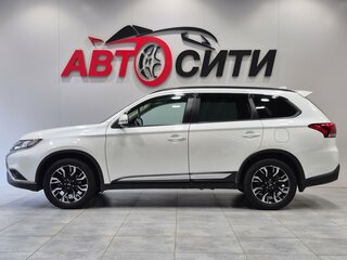 2021 Mitsubishi Outlander III Рестайлинг 3, белый, 3400000 рублей, вид 4