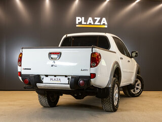 2014 Mitsubishi L200 IV Рестайлинг, белый, 1380000 рублей, вид 3