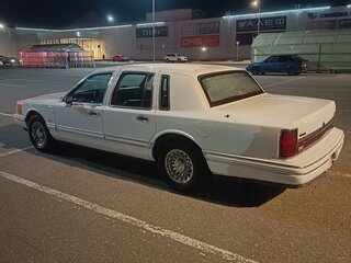 1992 Lincoln Town Car II, белый, 1250000 рублей, вид 4