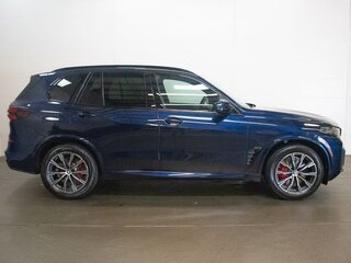 2026 BMW X5 40i IV (G05/G18) Рестайлинг, синий, 14008438 рублей, вид 4