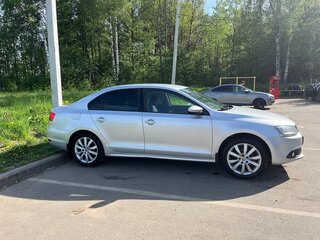 2012 Volkswagen Jetta VI, серебристый, 950000 рублей, вид 4