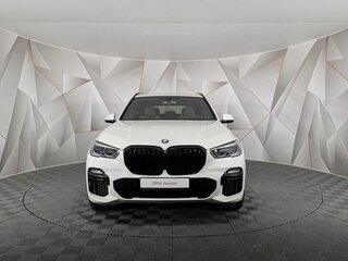 2020 BMW X5 40i IV (G05/G18), белый, 6210000 рублей, вид 3