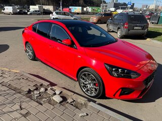 2021 Ford Focus IV, красный, 2100000 рублей, вид 4