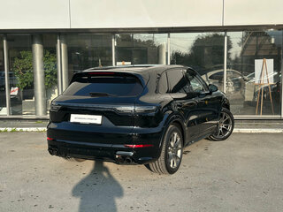 2021 Porsche Cayenne III, чёрный, 9500000 рублей, вид 4