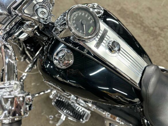 2009 Harley-Davidson Road King, чёрный, 990000 рублей - вид 10