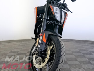 2026 KTM 790 Duke, оранжевый, 1049000 рублей, вид 3