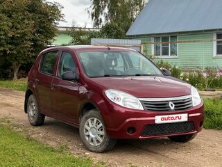 2014 Renault Sandero I, красный, 390000 рублей, вид 1