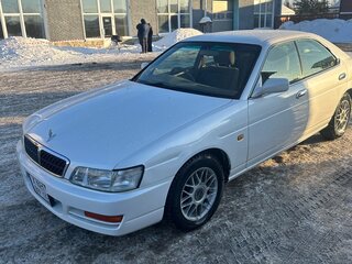 1998 Nissan Laurel VIII (C35), белый, 450000 рублей, вид 1