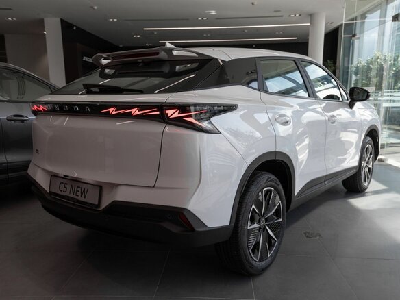 2026 Omoda C5 II, белый, 2316686 рублей - вид 6