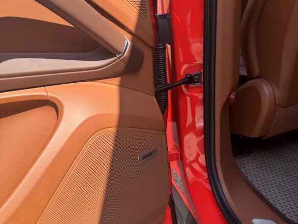 2020 Porsche Cayenne Coupé III, оранжевый - вид 19