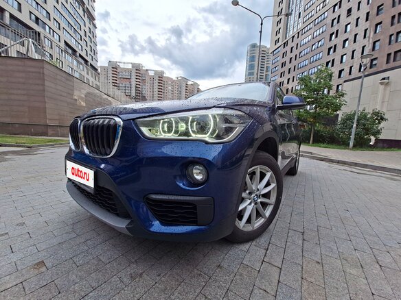 2018 BMW X1 18i sDrive II (F48), синий, 2450000 рублей - вид 2