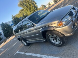 2005 Mitsubishi Pajero Sport I Рестайлинг, серебристый, 950000 рублей, вид 4
