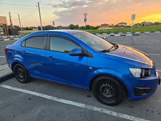 2013 Chevrolet Aveo II, синий, 700000 рублей, вид 3