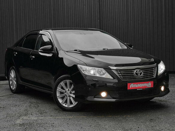 2013 Toyota Camry VII (XV50), чёрный, 1720000 рублей - вид 3