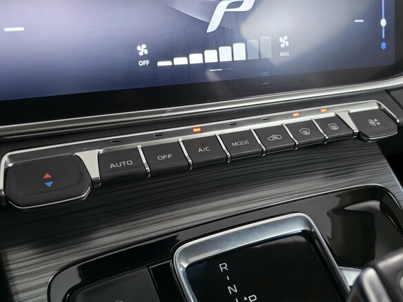 2023 Geely Atlas Pro, серый, 1945000 рублей - вид 17