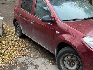 2014 Renault Sandero I, красный, 650000 рублей, вид 3